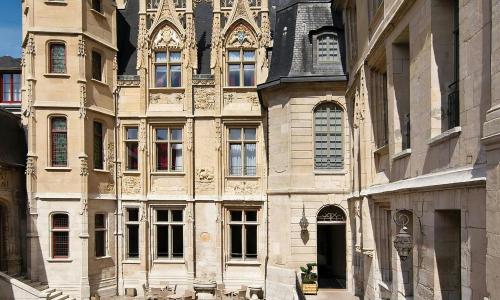 Hôtel de Bourgtheroulde - photo 2